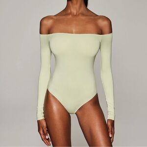 Brand New Skims Off-Shoulder Melon Bodysuit